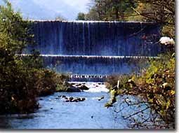Mujinakutsu dam