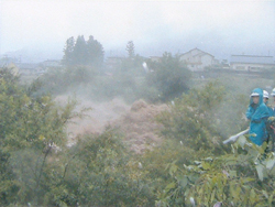 台風で豪流の大谷川