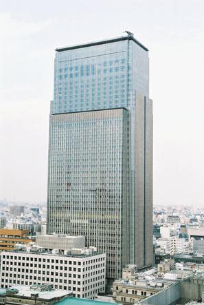 日本橋三井タワー（地上39階・地下4階）平成17年7月29日竣工