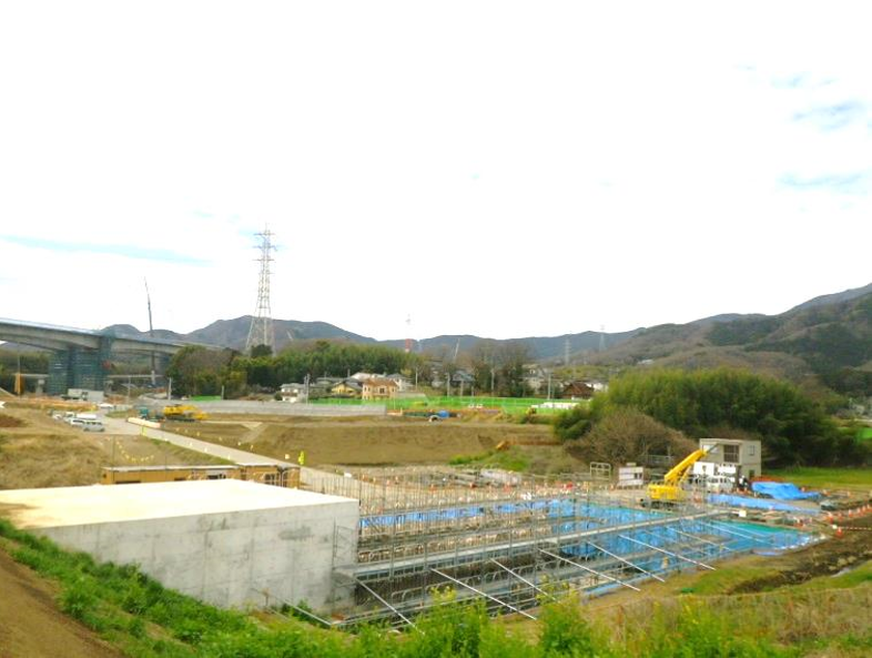 伊勢原北ＩＣ付近において水路の付け替え工事を実施中(H31.3時点)