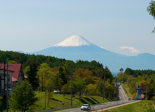 鉢巻道路から見た富士山