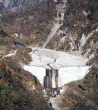 日向砂防堰堤（鬼怒川水系大谷川）