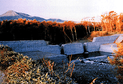 湯尻川砂防堰堤（嬬恋村・吾妻川）