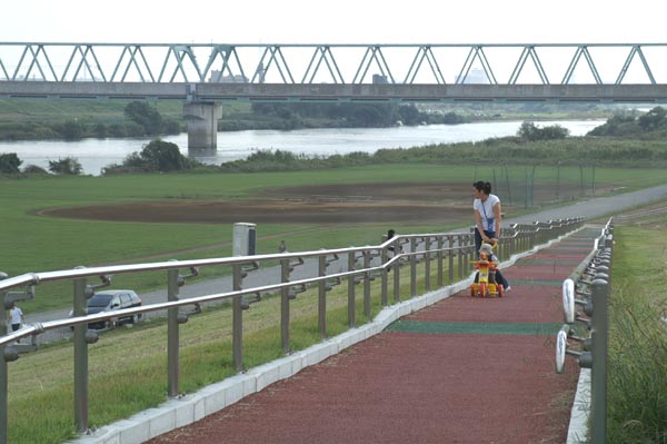 （3）岩野木老人福祉センター付近（坂路）