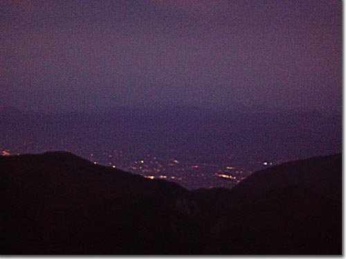 北岳から望む甲府盆地の夜景写真