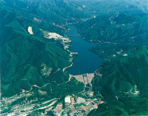 草木ダム上空写真