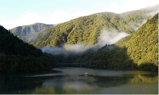 早朝の二瀬ダム・秩父湖