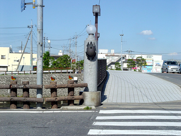 草加市金明町