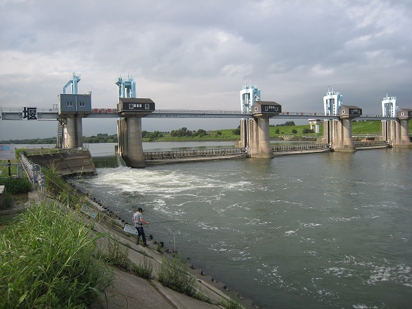 秋ヶ瀬取水堰