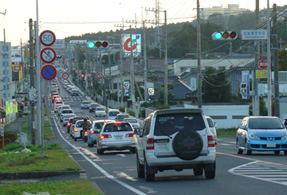 国道6号の混雑状況（東金沢町付近、H19撮影）