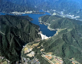 宮ヶ瀬湖全景
