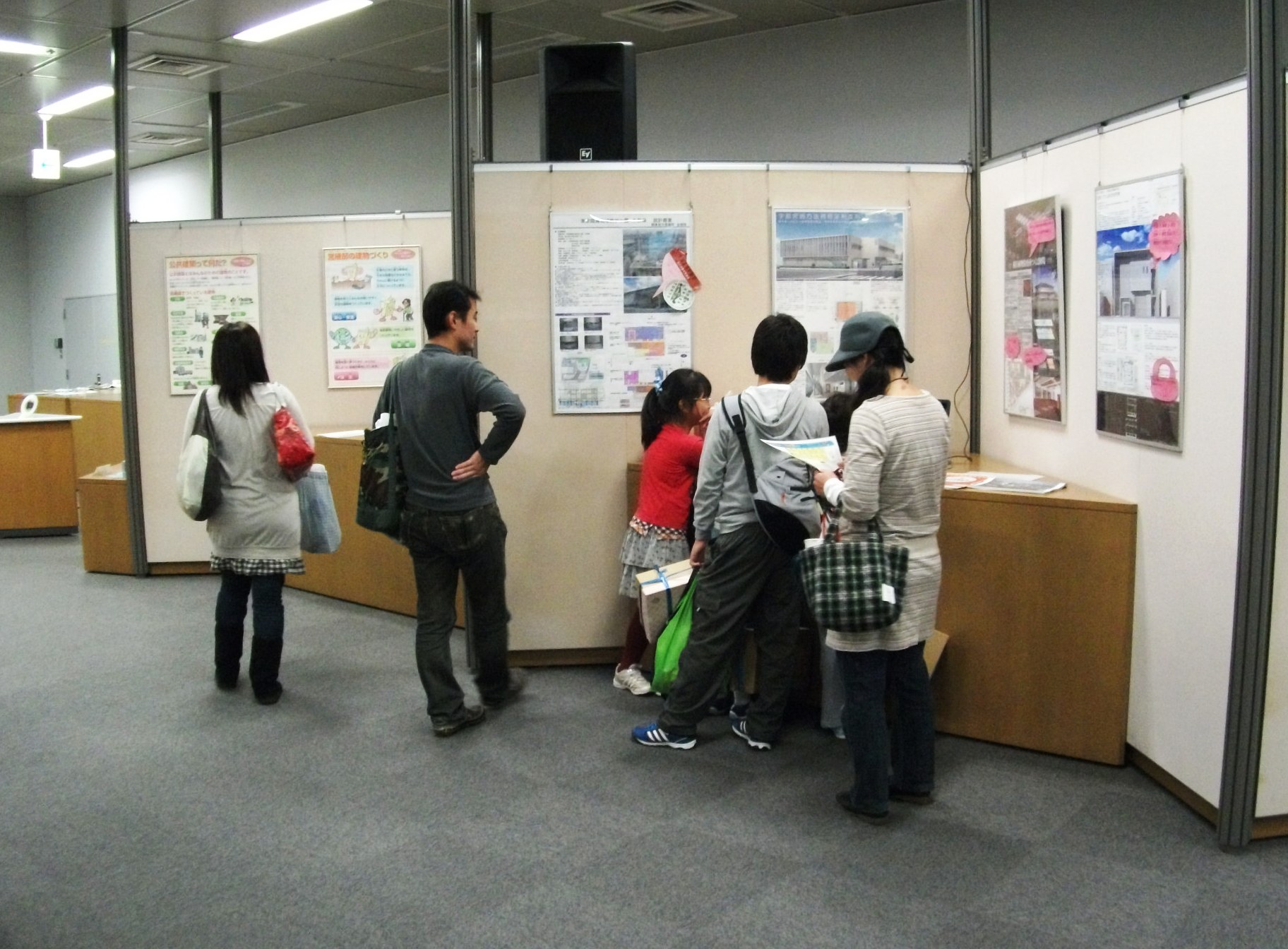 関東地方整備局ブースにも多くの人が訪れていただきました 