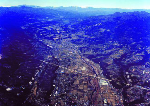 烏川本川沿いに立地する住宅