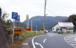 三国峠地区永井橋周辺_トラックステーション（東京方面車線）