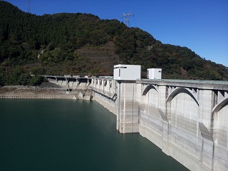 浦山ダム