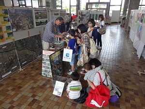 昆虫や魚などは子供たちに大人気でした。