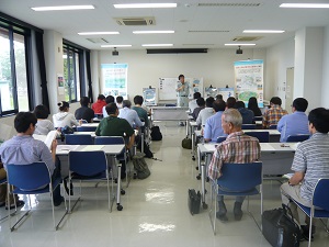 管理者（埼玉県）による六堰頭首工の説明がありました。