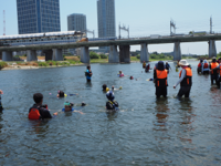 「よごれた水」を「きれいな水に」（下水道のしくみ）