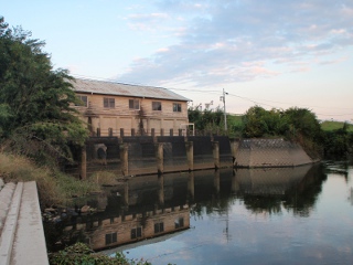 旧谷田川第１排水機場全景