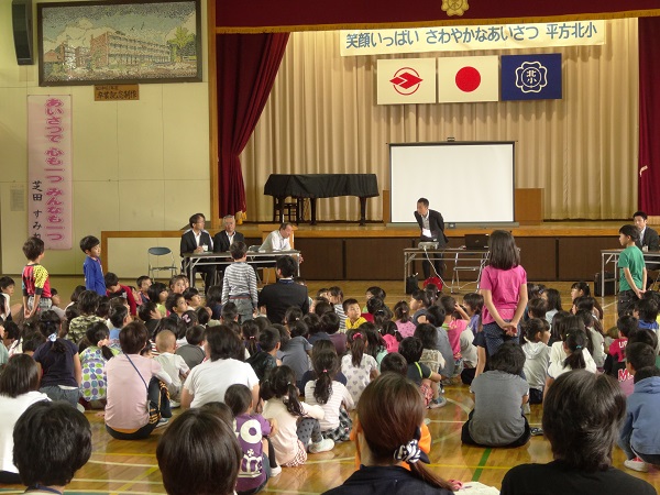 児童からは熱心な質問がたくさん寄せられました。