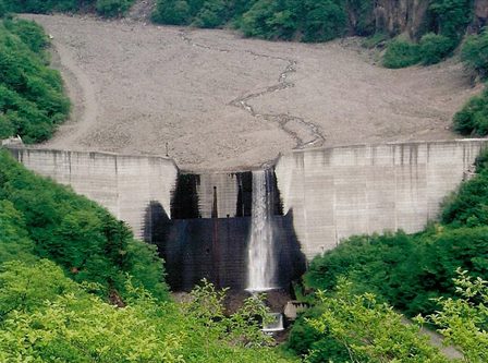 日向砂防堰堤