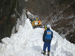 埼玉県からの要請による林道除雪状況