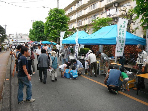 カメの展示が子供達に大人気でした。