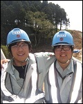 20代の2人が東関道を造っています