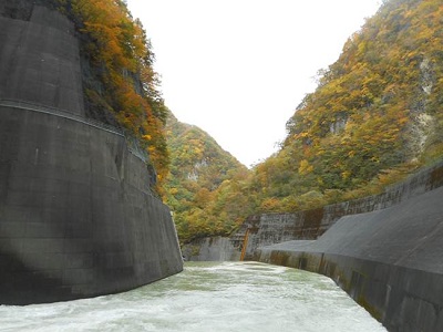 秋を感じる川治ダム１