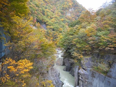 秋を感じる川治ダム２