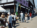 栄村物産館の市場スペース