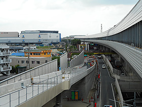東京外環自動車道を整備する工事