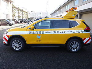 道路パトロールカー