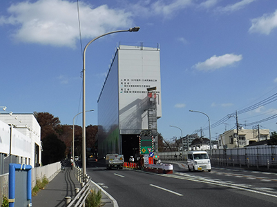 (1)調布市東つつじヶ丘付近の工事状況（平成30年11月撮影）