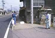 徒歩による綿密な点検