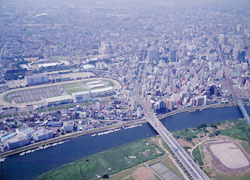 川崎市川崎区内、横浜市鶴見区生麦～神奈川区青木通り拡幅