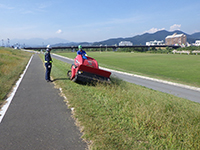 堤防における年間二回の重要業務