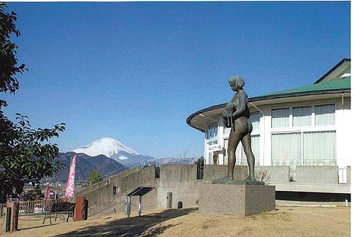 西平畑公園（ハーブ館ほか）からの富士