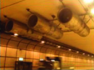 トンネル換気設備（ジェットファン）　トンネル内の空気環境を保つ
