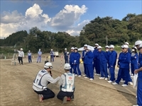 未来の技術者達の測量実習