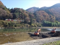 久慈川の秋景