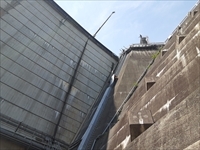傾斜の向こう側