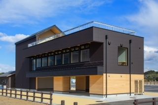 涸沼水鳥・湿地センター観察施設