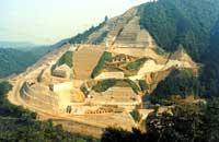 Foundation excavation works on the right bank top part (1990)